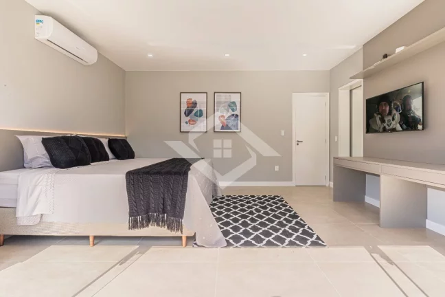Imagem Casa 4 Quartos, 3 Suítes em Condomínio Fechado | Vargem Pequena | 202m²