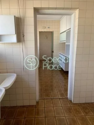 Imagem Excelente apartamento no Campo Belo. Andar alto, com vista livre. Ambientes amplos, claros e bem dis...