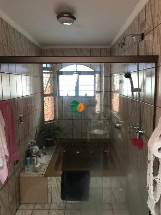 Imagem Casa para Venda em Mairinque, Centro, 3 dormitórios, 3 suítes, 1 banheiro, 2 vagas