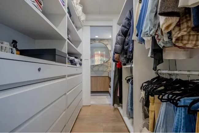 Imagem Apartamento Garden que se destaca pela localização no bairro charmoso da Vila Madalena, com 2 dormitórios, sendo 1 suite, 2 banheiros e 1 vaga .