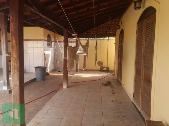 Imagem Casa à venda em Itobi, com 2 quartos