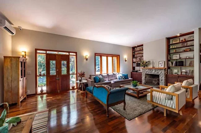 Imagem Cond Palos Verdes - 3 lotes (4.373m²) 6 dorm/4sts, reformada e modernizada