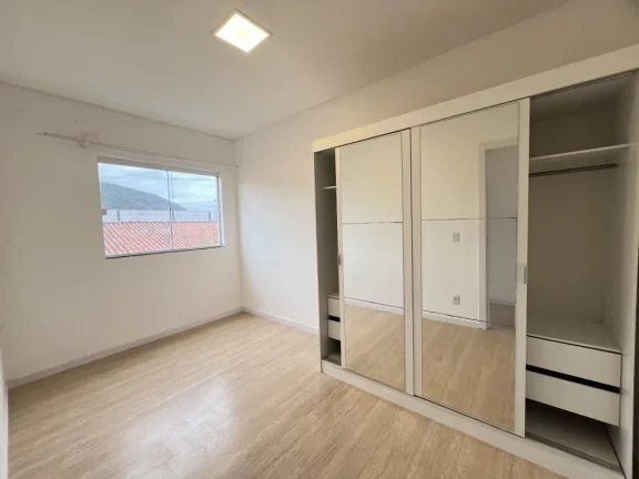 Imagem Apartamento com 02 quartos na Praia de Gravatá, Navegantes, Adriano Carpes Imóveis vende