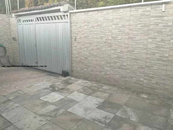 Imagem Casa para Venda em Parnamirim, Emaús, 3 dormitórios, 1 suíte, 2 banheiros, 2 vagas