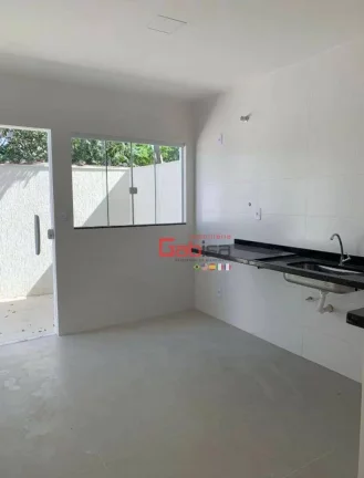 Imagem Casa com 2 dormitórios à venda, 60 m² por R$ 290.000,00 - Vila do Peró - Cabo Frio/RJ