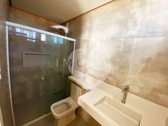Imagem Casa à venda no Condomínio Rota do Sol - 4 suítes, área de lazer!