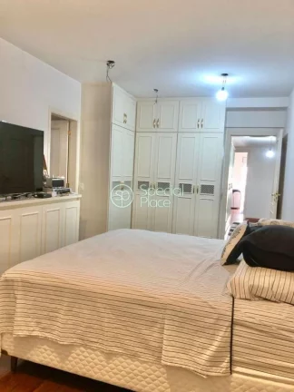 Imagem Excelente apartamento de 245 m², living para dois ambientes, varanda gourmet, 04 suítes com armár...