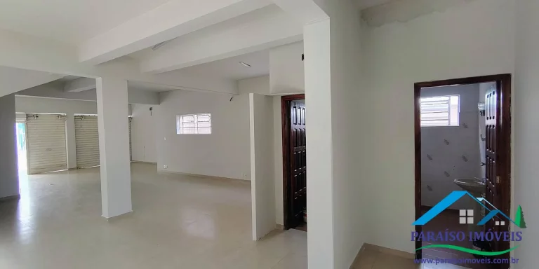 Imagem Ponto Comercial de 120m² para Aluguel no Centro de Paraisópolis, MG