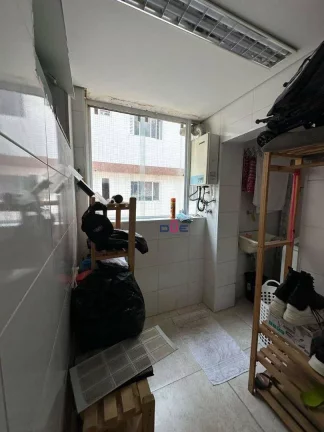 Imagem Apartamento com 2 dormitórios à venda, 90 m² por R$ 850.000,00 - Gonzaga - Santos/SP