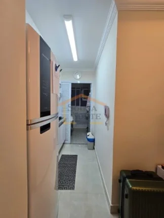 Imagem Apartamento de 3 dormitórios, sendo 1 suíte, com 62 m² de área útil e 1 vaga de garagem. O imó...