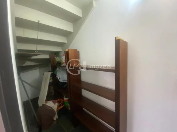 Imagem Duplex à venda em condomínio fechado