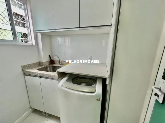 Imagem Apartamento mobiliado à Venda com 2 Suítes e 2 vagas de garagem privativa localizado em Meia Praia Itapema