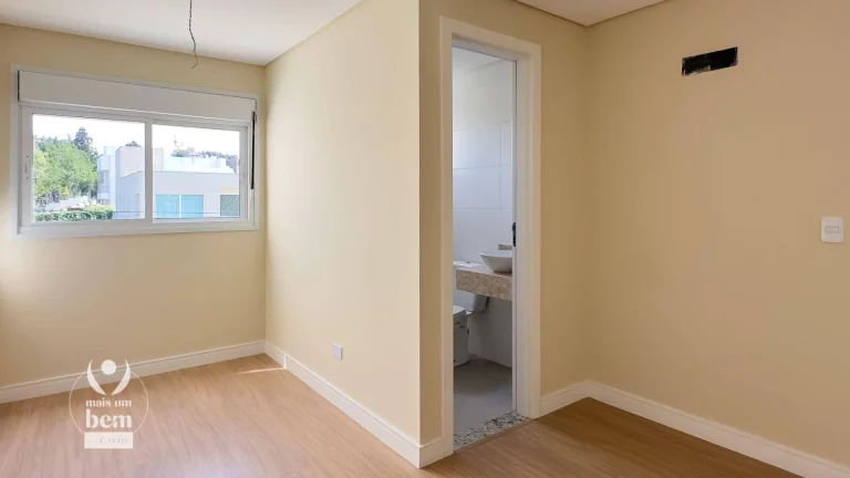 Imagem Sobrado com 222,92 m², 3 Suítes em Condominio Fechado com Piscina à venda por R$ 999.000,00 - Campo Comprido - Curitiba/PR