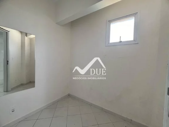 Imagem Excelente apartamento no Jardins da Greiae desejado Condomínio Jardins da Grécia na Ponta da Praia em Santos.