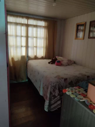 Imagem Terreno com uma casa mista no paranaguamirim