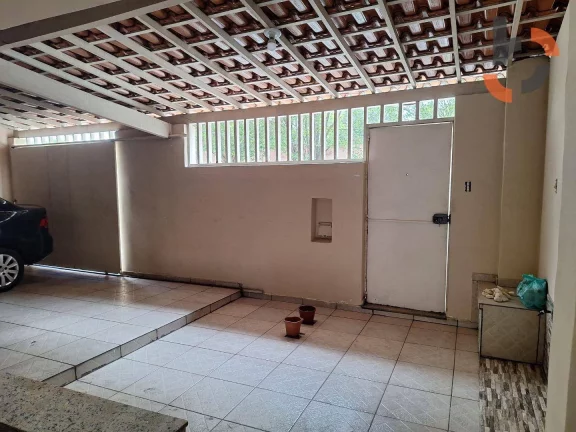 Imagem Casa com 3 dormitórios à venda, 197 m² por R$ 650.000,00 - Caonze - Nova Iguaçu/RJ