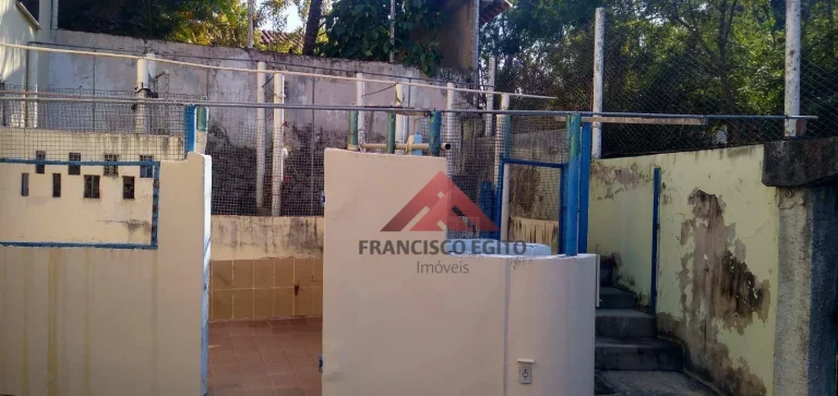 Imagem Casa com 3 dormitórios à venda, 241 m² por R$ 350.000,00 - Santa Isabel - São Gonçalo/RJ