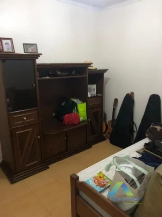Imagem Excelente sobrado com 3 dormitórios, 3 vagas, 3 banheiros com facil acesso a comércios e principais avenidas