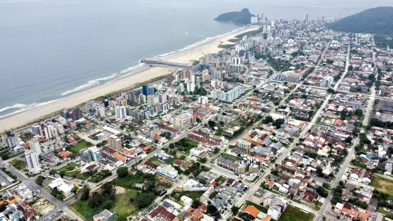 Imagem APARTAMENTO com 2 dormitórios à venda com 160.55m² por R$ 765.000,00 no bairro Caiobá - MATINHOS / PR