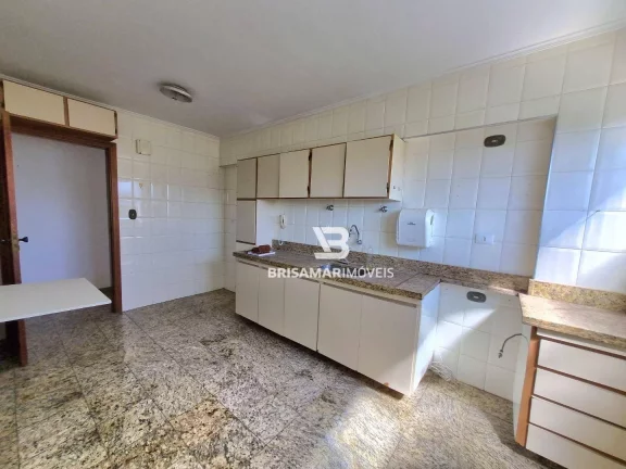 Imagem TOMBO- UMA QUADRA DA PRAIA COM VISTINHA MAR , LOCAÇIZAÇÃO PRIVILEGIADA , GARAGEM DEMARCADA NO PRÉDIO.