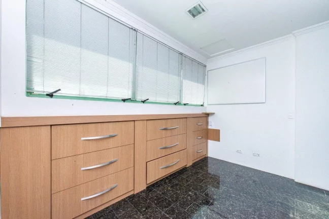 Imagem Sala Comercial com 1 vaga no Centro