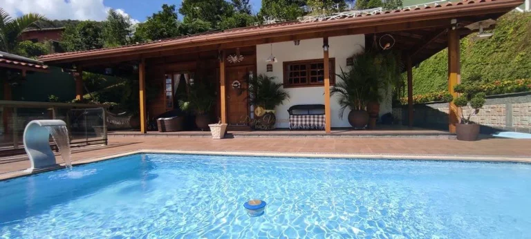 Imagem Casa para Venda em Teresópolis / RJ no bairro Albuquerque