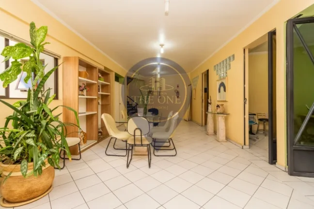 Imagem Excelente Casa Comercial à Venda em São Paulo-SP, Bairro Liberdade, 2 Salas, 6 Banheiros, 10 Vagas, 700m² Área