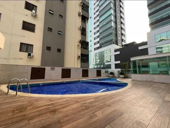 Imagem Cobertura duplex mobiliada e decorada vista mar com 4 suítes e 1 vaga em Meia Praia Itapema