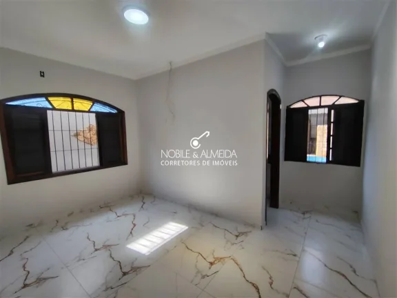 Imagem Casa Geminada com 2 vagas de garagem e piscina.