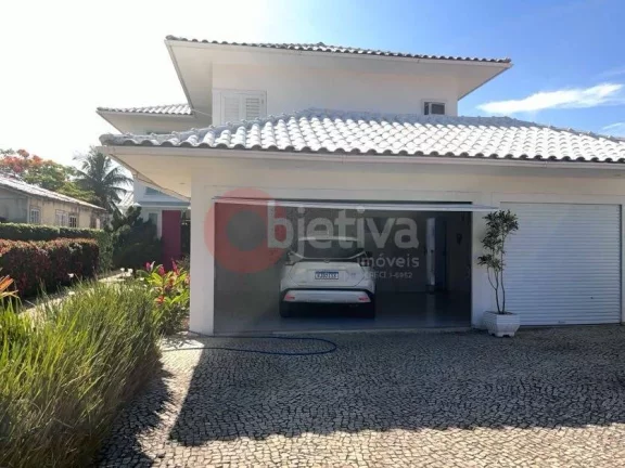 Imagem Mansão com deck para canal navegável, Ogiva - Cabo Frio