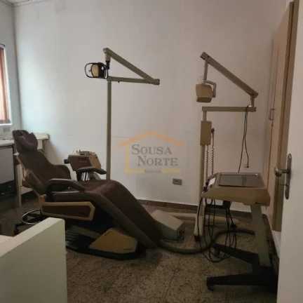 Imagem Sala comercial com 94 mÂ², conta com recepÃ§Ã£o, sala de espera, 1 banheiro e Ã¡rea de serviÃ§o. 
NÃ...