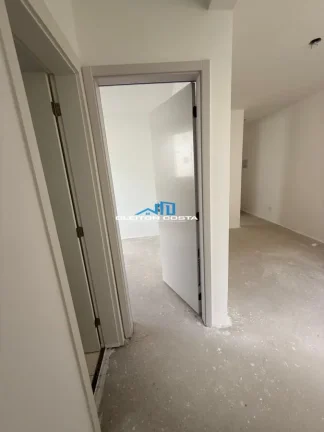 Imagem Apartamento para Venda em Feira de Santana, Olhos D`Água, 2 dormitórios, 1 banheiro, 1 vaga