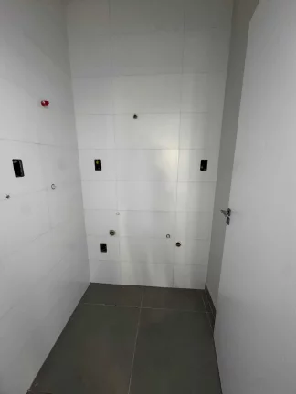 Imagem Sobrado com 3 suítes e 2 vagas de garagem no Dom Bosco em Itajaí