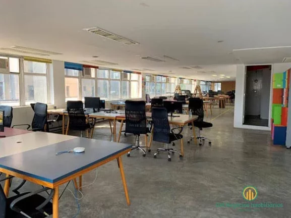 Imagem Aluga-se / Vende-se meia laje comercial na Faria Lima em prédio Reformado