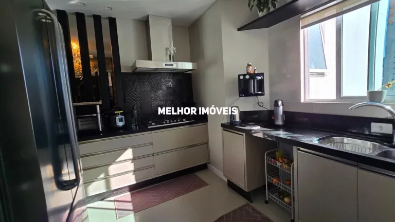 Imagem Apartamento Alto Padrão á venda com 3 suítes e 4 vagas localizado em Balneário Camboriú.