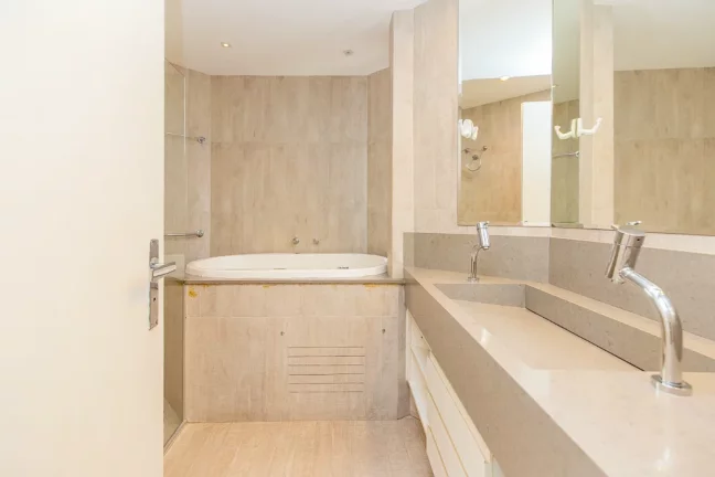 Imagem Apartamento com 3 Quartos à Venda, 172 m² em Moema - São Paulo
