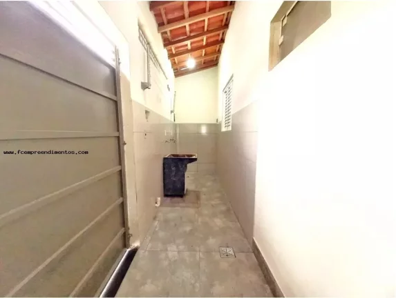 Imagem Casa para Venda em Limeira, Jardim Ibirapuera, 4 dormitórios, 2 banheiros, 2 vagas