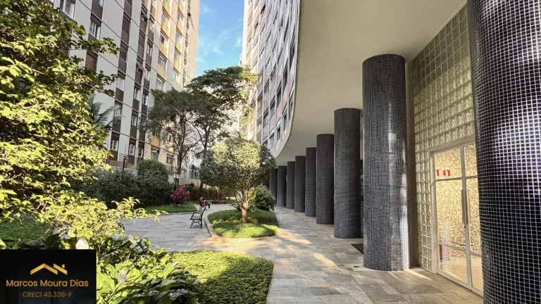 Imagem Apartamento Amplo na Avenida Angélica, 4 dormitórios (2 SUÍTES), possui Hidro e closet. Edifício com 2 Vagas de Garagem