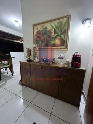 Imagem Casa com Excelente tamanho e na rua principal do comércio em Santa Inês, próximo a Glória!!!!