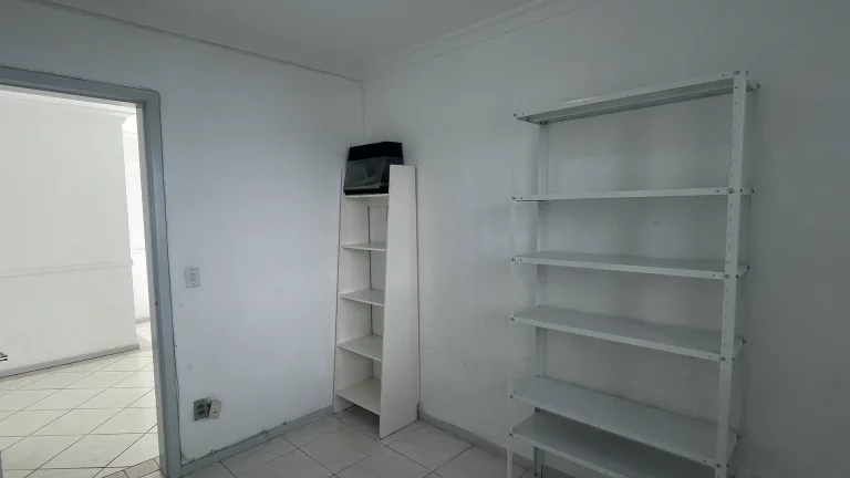 Imagem Apartamento Térreo à Venda com 3 Dormitórios em Canasvieiras – Florianópoli