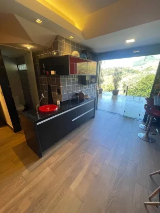 Imagem VENDO ESTA CASA DE ALTO PADRÃO NO BAIRRO: CÔNEGO - NOVA FRIBURGO RJ.