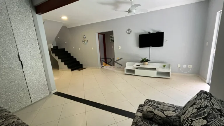 Imagem Cobertura Duplex Praia Grande em Ubatuba-SP com 3 dormitórios,sendo 2 suítes,varanda gourmet com churrasqueira,2 vagas de garagem