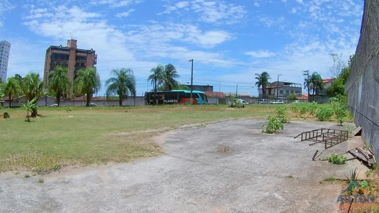 Imagem Terreno Comercial à Venda no Ipiranga / Praia do Riacho em Guarapari/ES