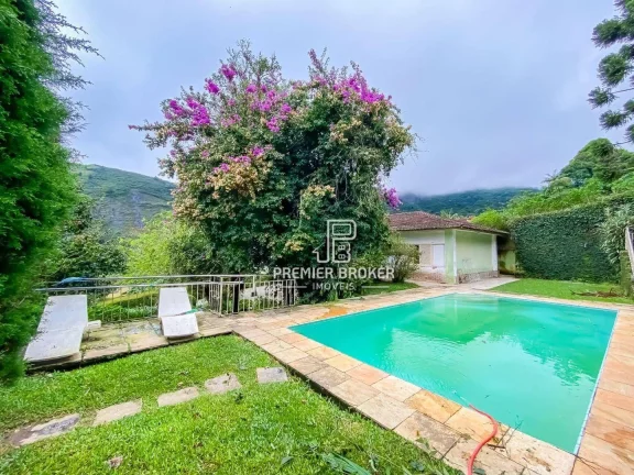 Imagem Casa à venda, 200 m² por R$ 850.000,00 - Cascata dos Amores - Teresópolis/RJ