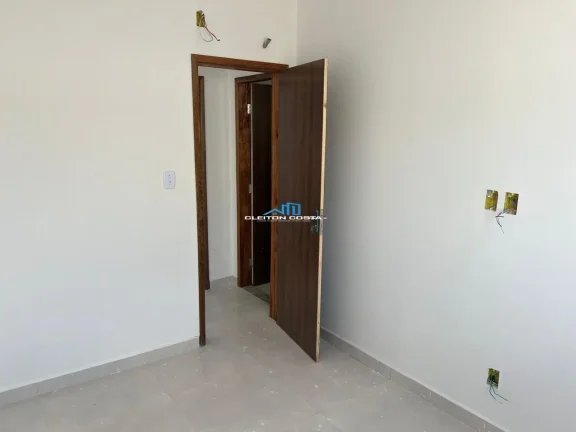 Imagem Casa para Venda em Feira de Santana, Campo Limpo, 2 dormitórios, 1 banheiro, 2 vagas