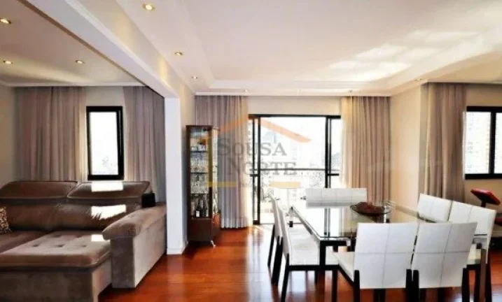 Imagem Apartamento à venda em Santana com 140 m², vista panorâmica para a Serra da Cantareira. São 3 su...
