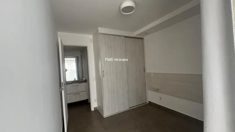Imagem Apartamento para locação na Consolação, São Paulo-SP: 1 quarto, 1 sala, 1 banheiro, 1 vaga de garagem, 50m² de área.