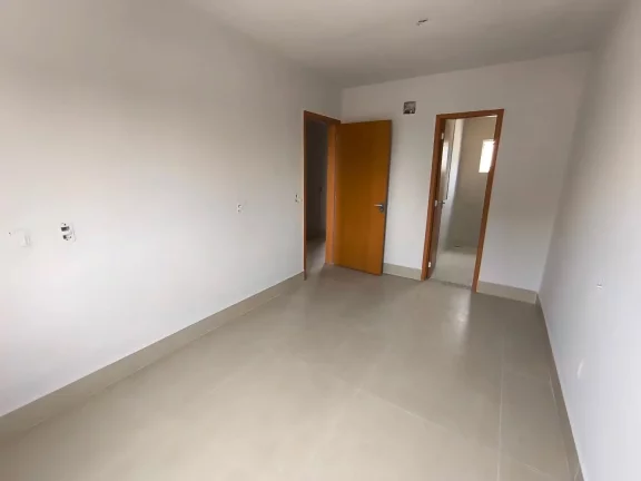 Imagem Sobrado De 3/4 Com Suite Em Cond .c Area Gourmet A 8 Min Do Flamboyant