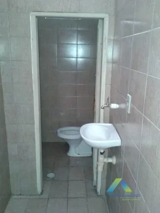 Imagem SANTO ANDRE Excelente casa com Salão comercial 268 metros, 5 dormitórios, salão comercial 1vaga ótima localização, e valor !!!