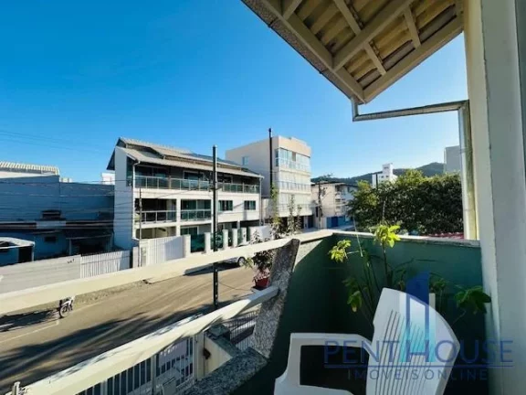 Imagem Sobrado Geminado para Venda em Balneário Camboriú, Nações, 2 dormitórios, 2 banheiros, 1 vaga